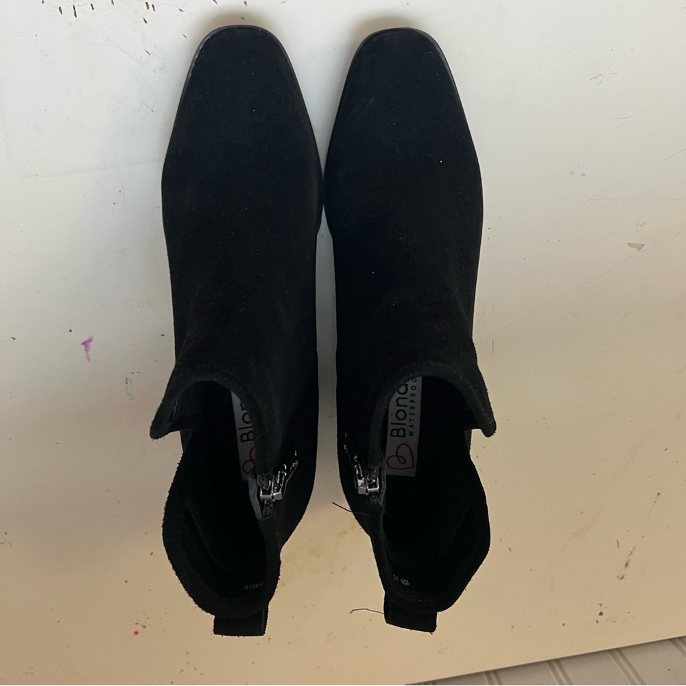 BLONDO Suede Booties - Picture 11 of 16